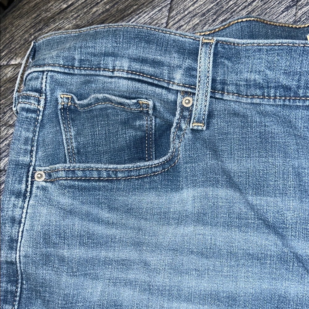 Levi's Light Blue High-Rise Distressed Straight Jeans size 22W Preloved - Picture 11 of 15
